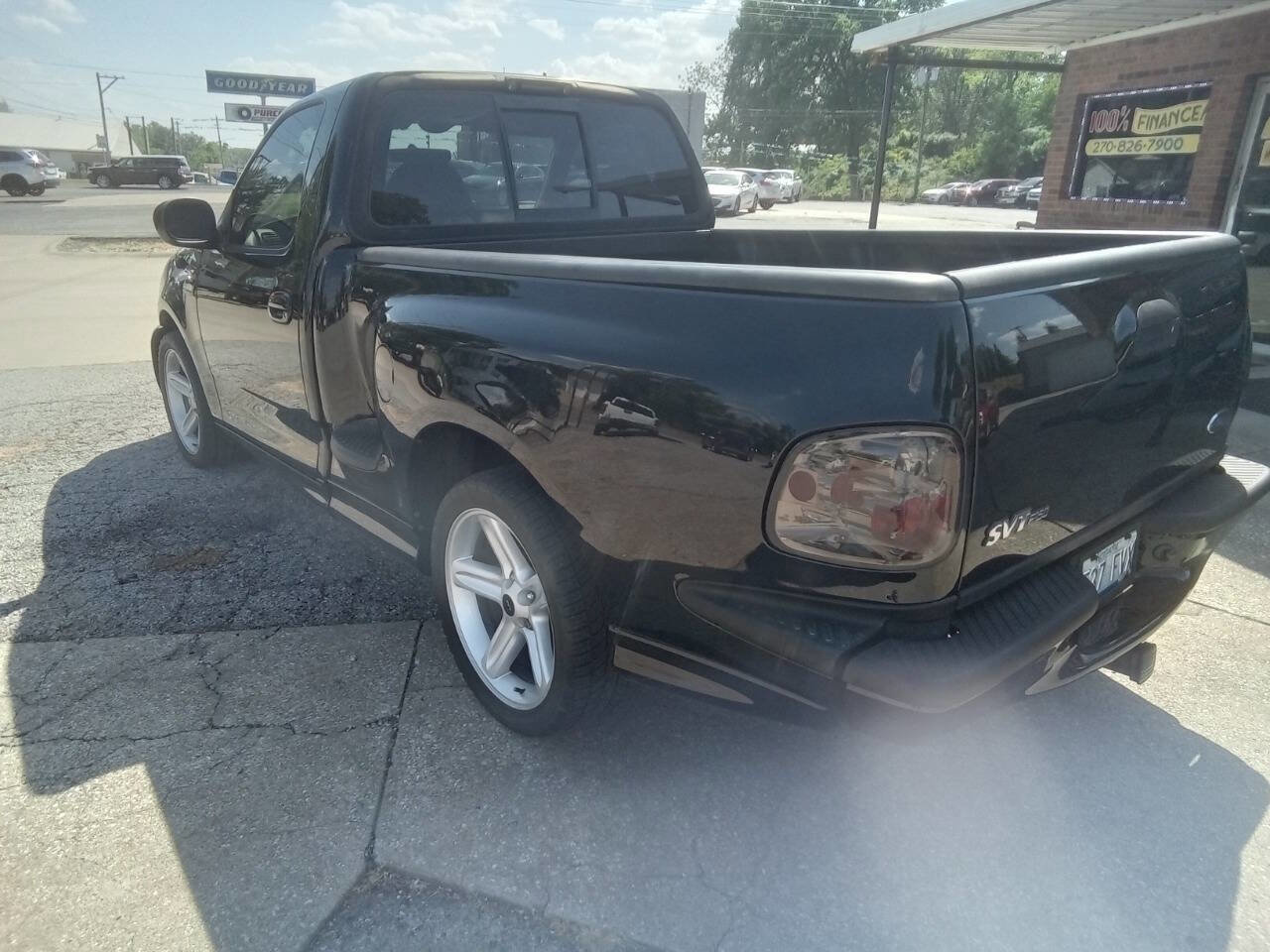 Used 2004 Ford F150 Lightning RWD image 12