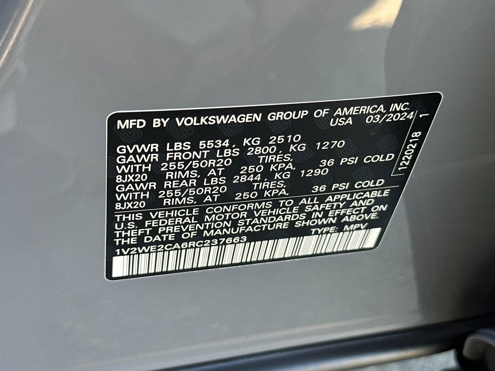 Used 2024 Volkswagen Atlas Cross Sport SE FWD image 27