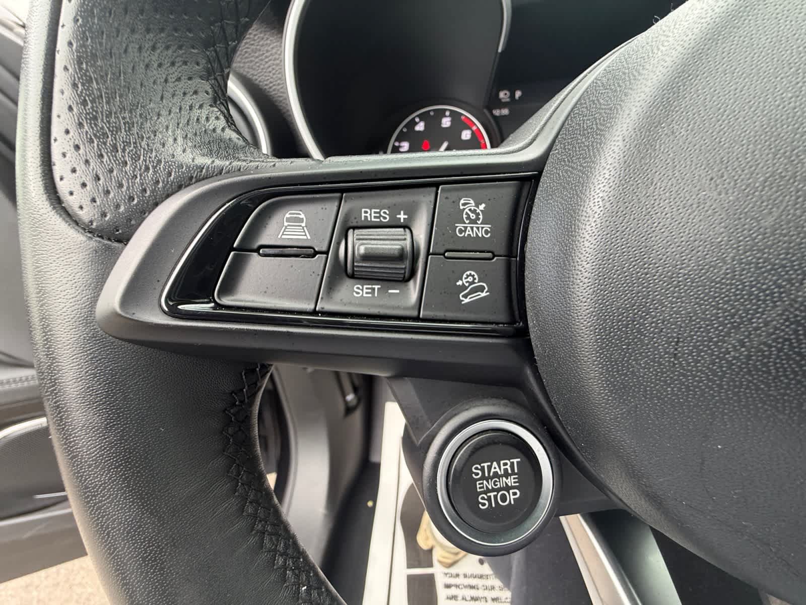 Used 2023 Alfa Romeo Stelvio Ti AWD/4WD image 36