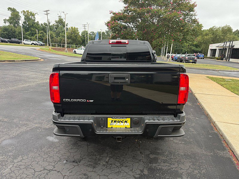 Used 2019 Chevrolet Colorado Z71 w/ Z71 Midnight Edition AWD/4WD image 4