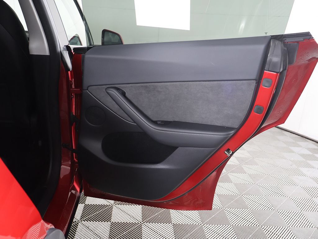 Used 2023 Tesla Model Y Long Range AWD/4WD image 22