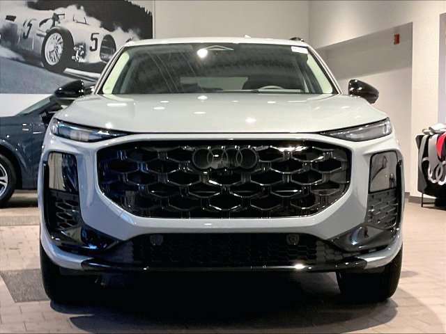 New 2026 Audi Q3 quattro 2.0T AWD/4WD image 5