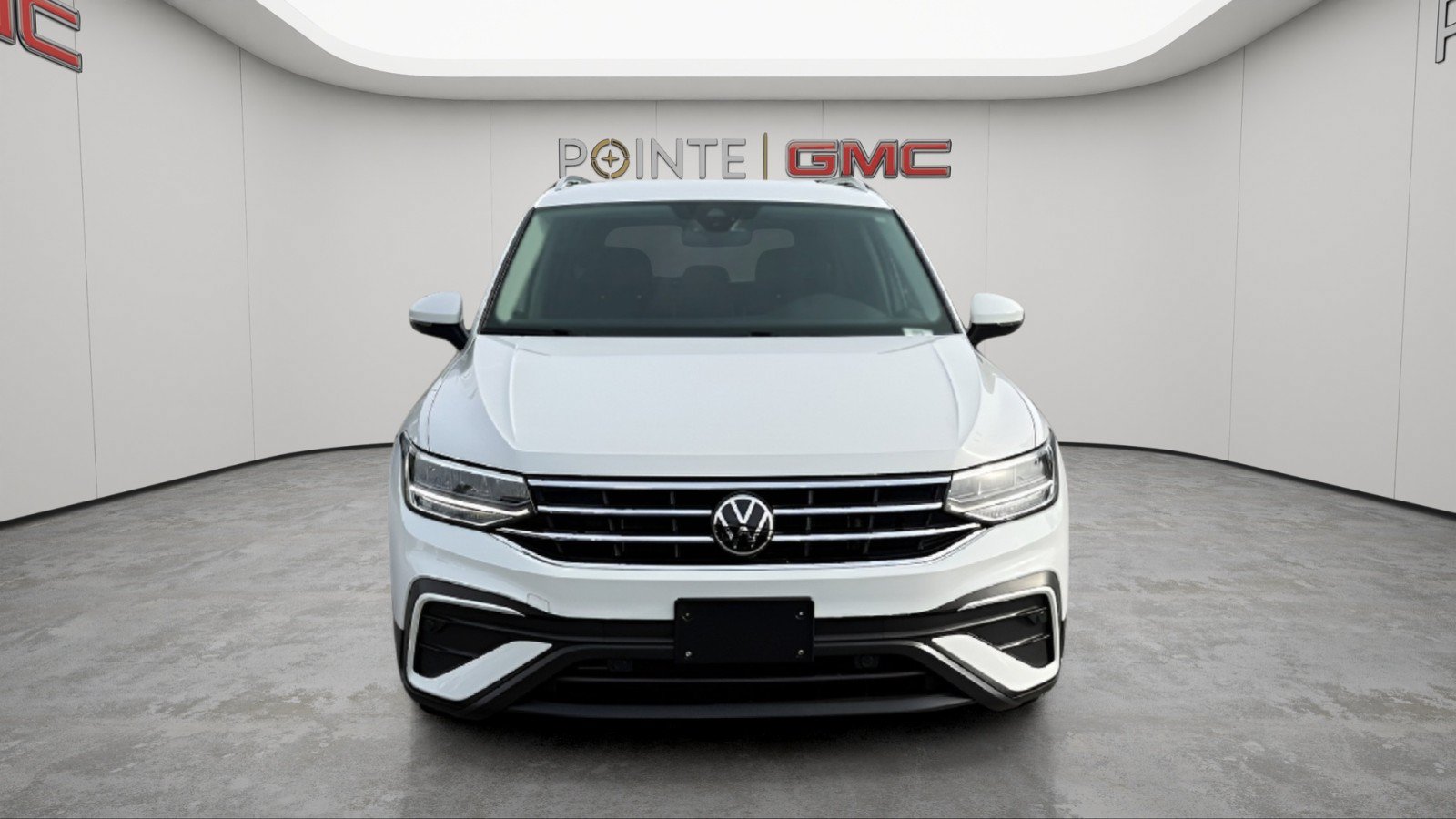 Used 2024 Volkswagen Tiguan SE AWD/4WD image 8