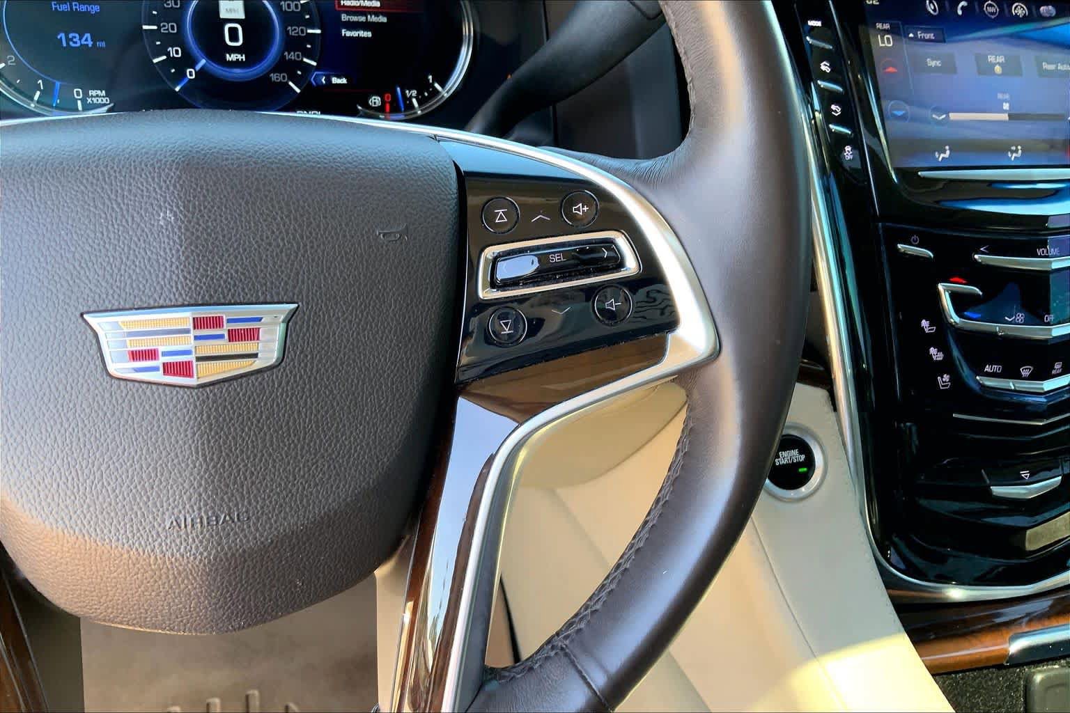 Used 2017 Cadillac Escalade Luxury AWD/4WD image 24