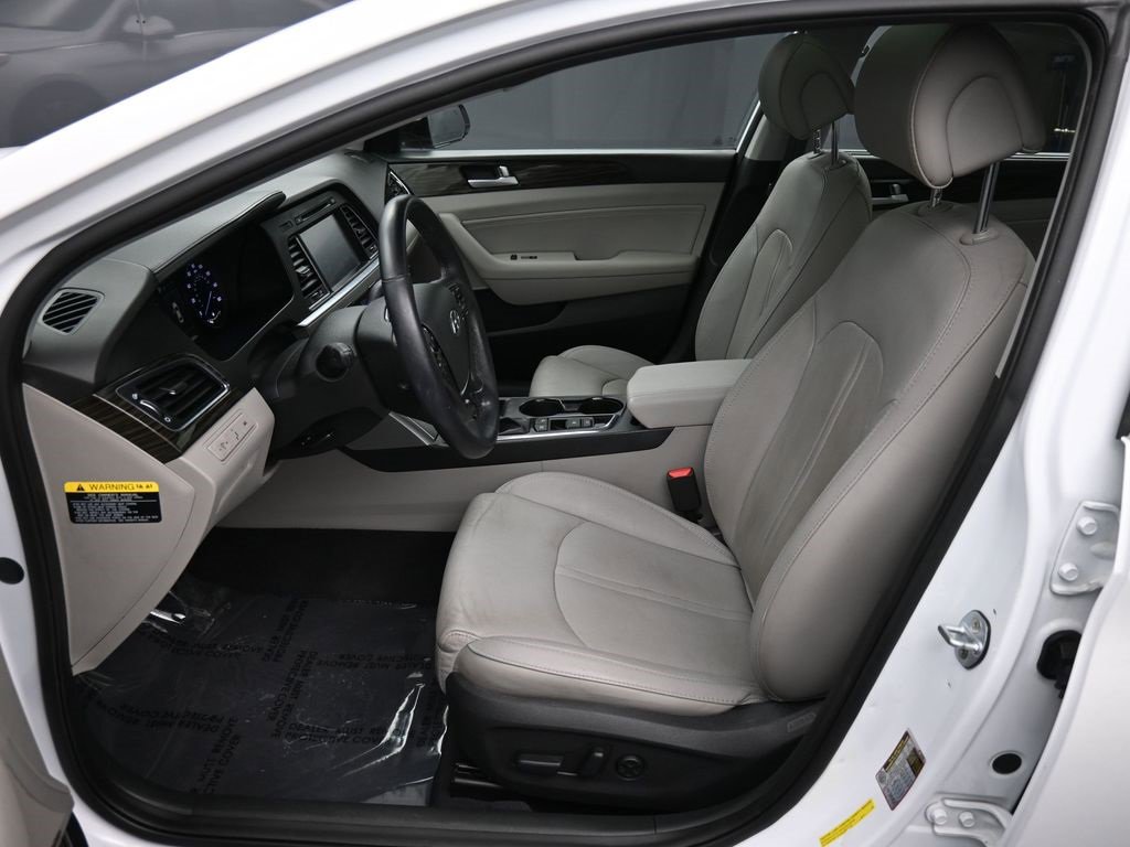 Used 2016 Hyundai Sonata Limited w/ Option Group 04 image 19