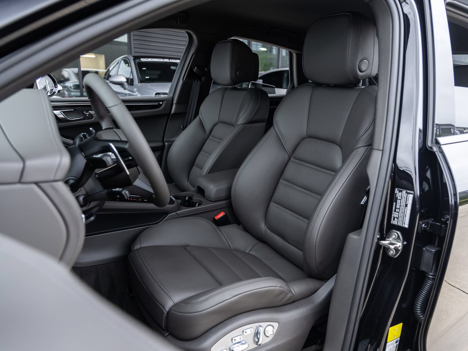 New 2026 Porsche Macan S AWD/4WD image 5