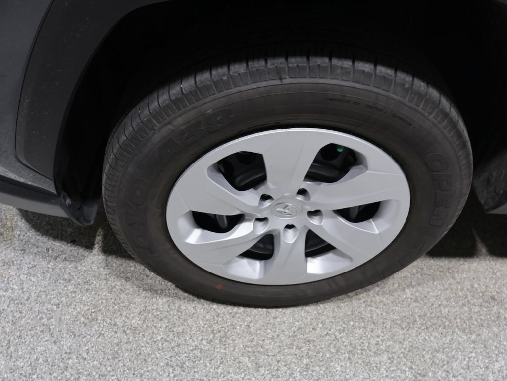 Certified 2024 Toyota RAV4 LE AWD/4WD image 10