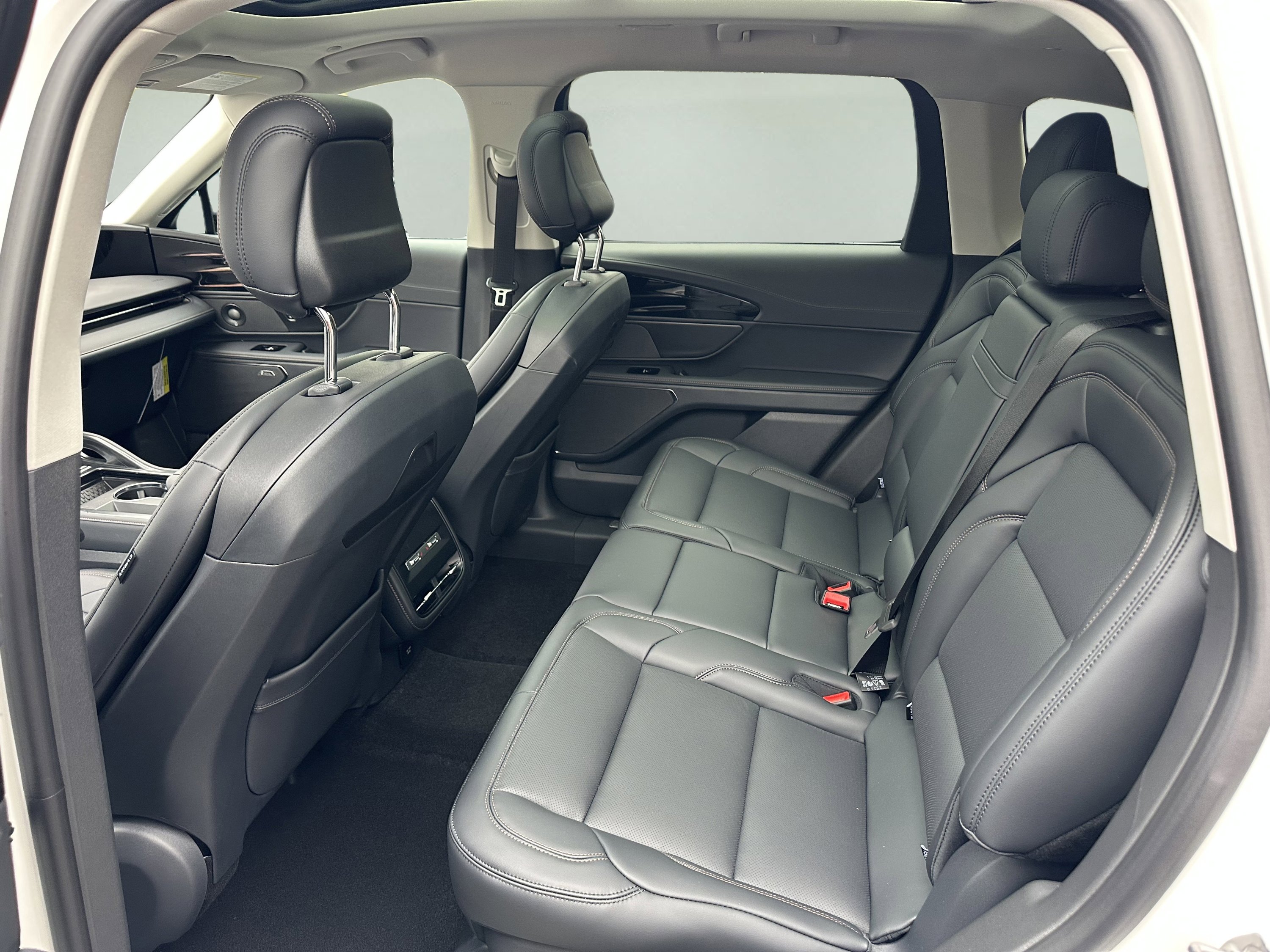 New 2026 Lincoln Nautilus Premier w/ Equipment Group 102A AWD/4WD image 10