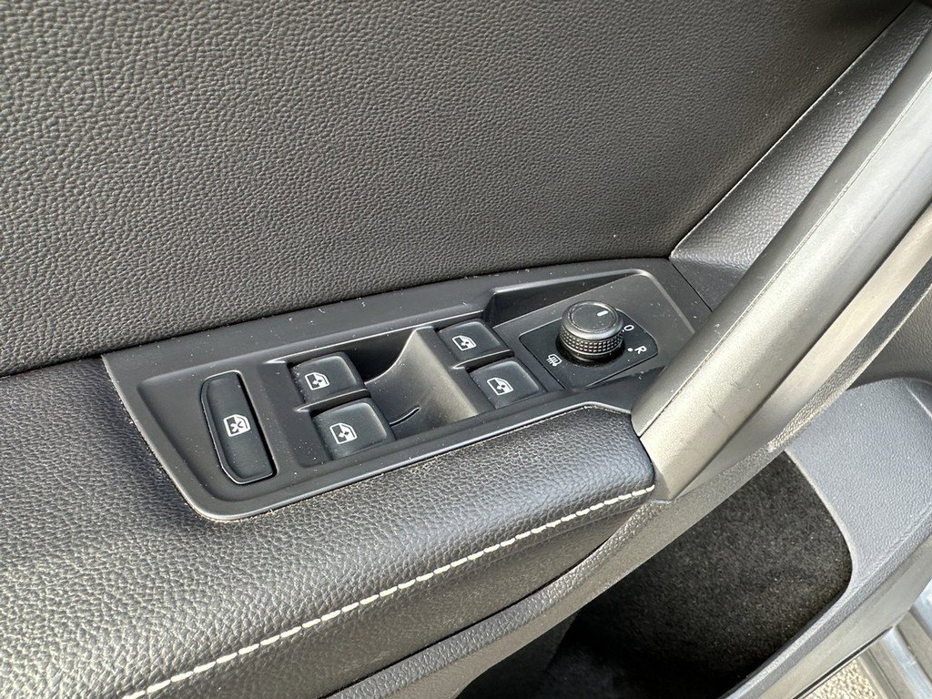 Used 2022 Volkswagen Tiguan S image 22