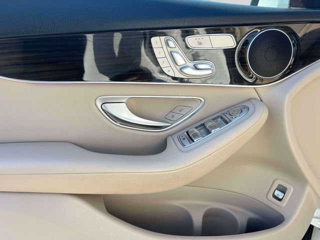 Used 2022 Mercedes-Benz GLC 300 4MATIC w/ Premium Package Lite image 17