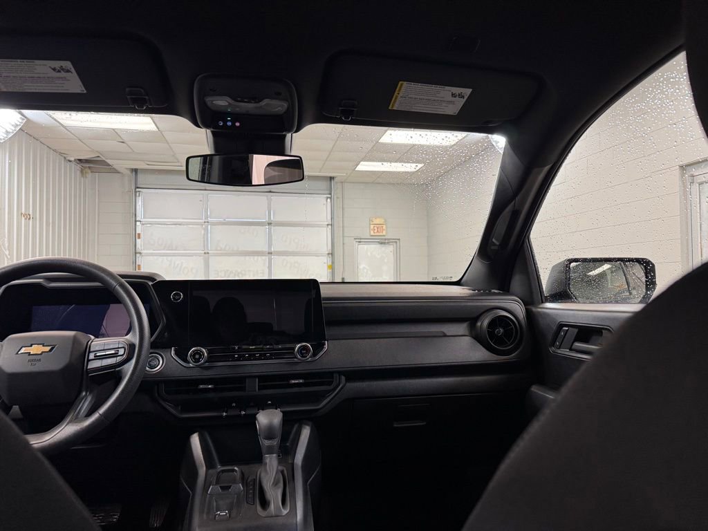 Used 2024 Chevrolet Colorado W/T image 21
