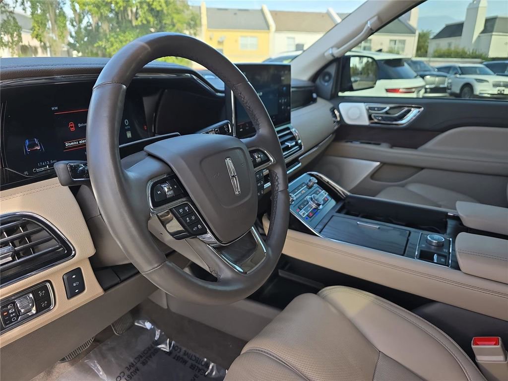 Used 2024 Lincoln Navigator Reserve image 22