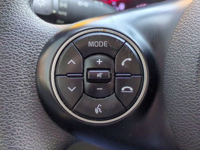 Used 2020 Kia Soul LX FWD image 23