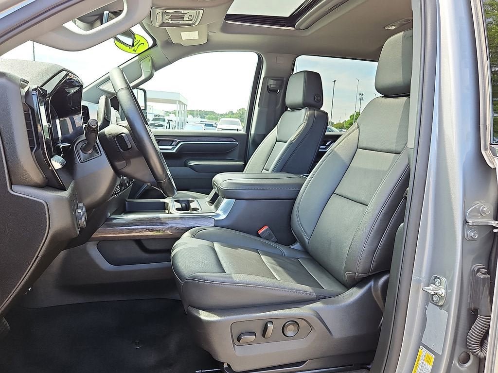 Certified 2025 Chevrolet Silverado 3500 LTZ w/ LTZ Plus Package AWD/4WD image 13