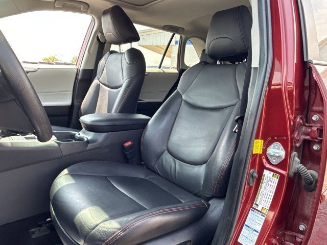 Used 2020 Toyota RAV4 XLE image 5