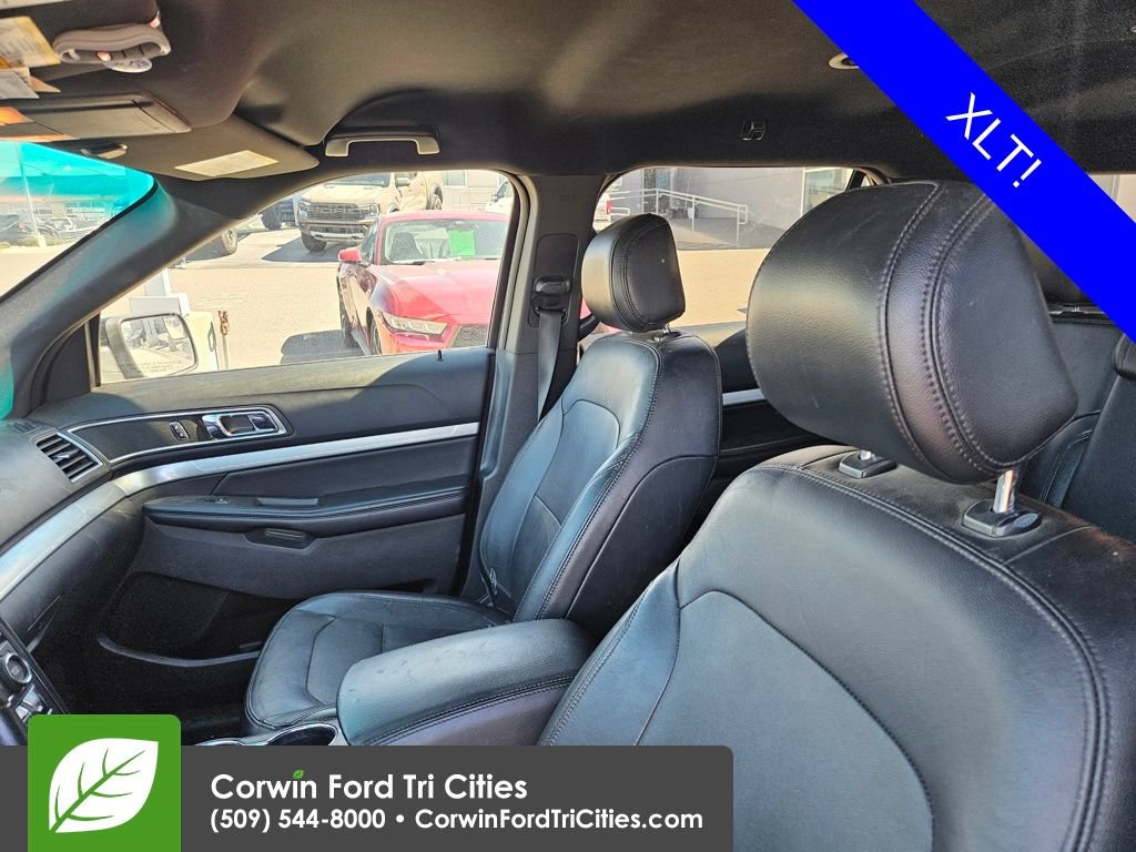 Used 2016 Ford Explorer XLT w/ Equipment Group 202A AWD/4WD image 10