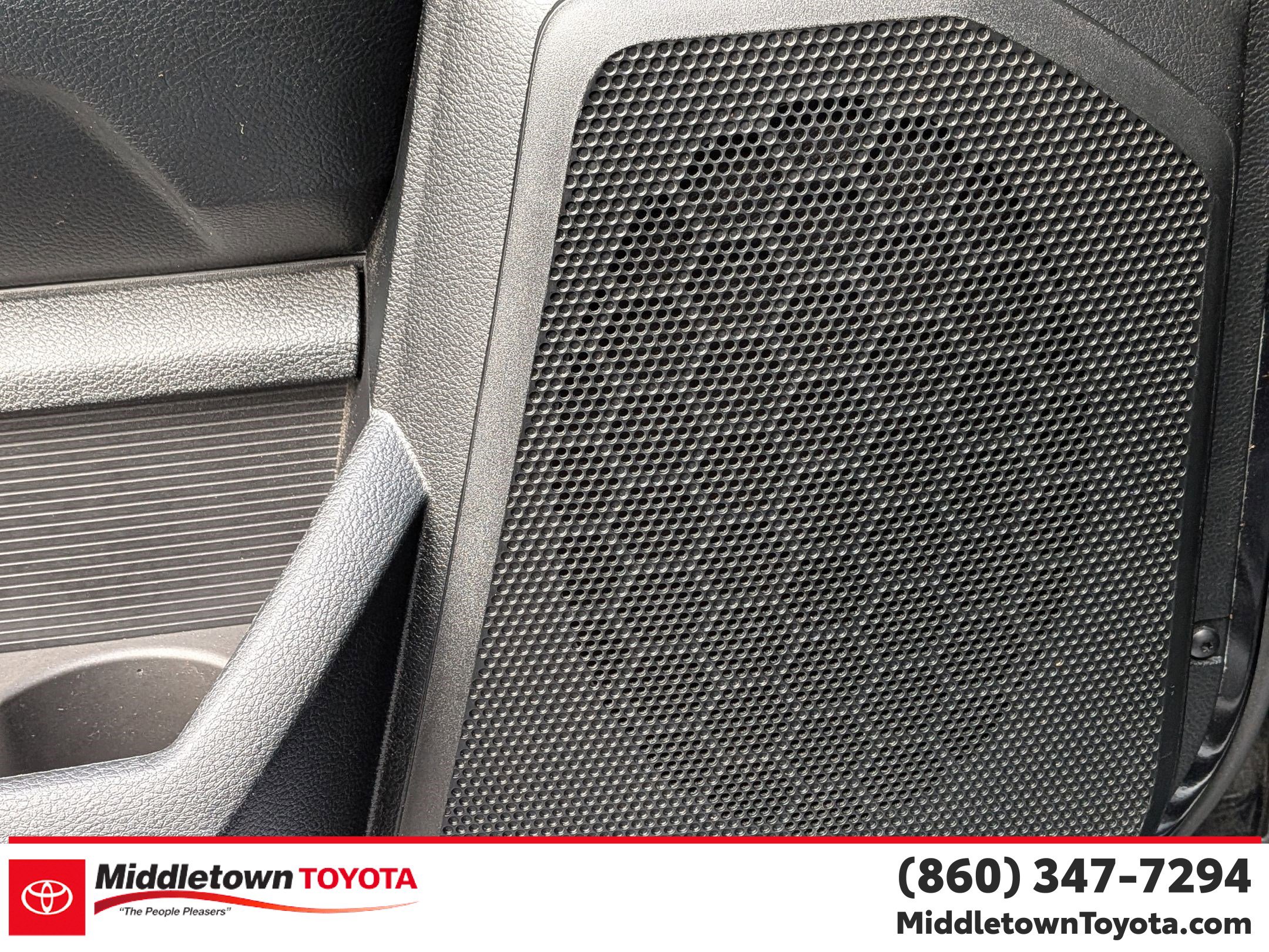 Used 2017 RAM 1500 Laramie w/ Convenience Group image 13