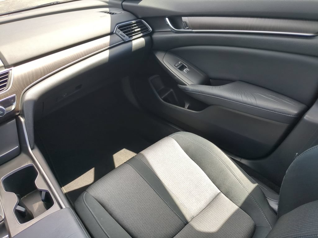 Used 2018 Honda Accord EX image 14