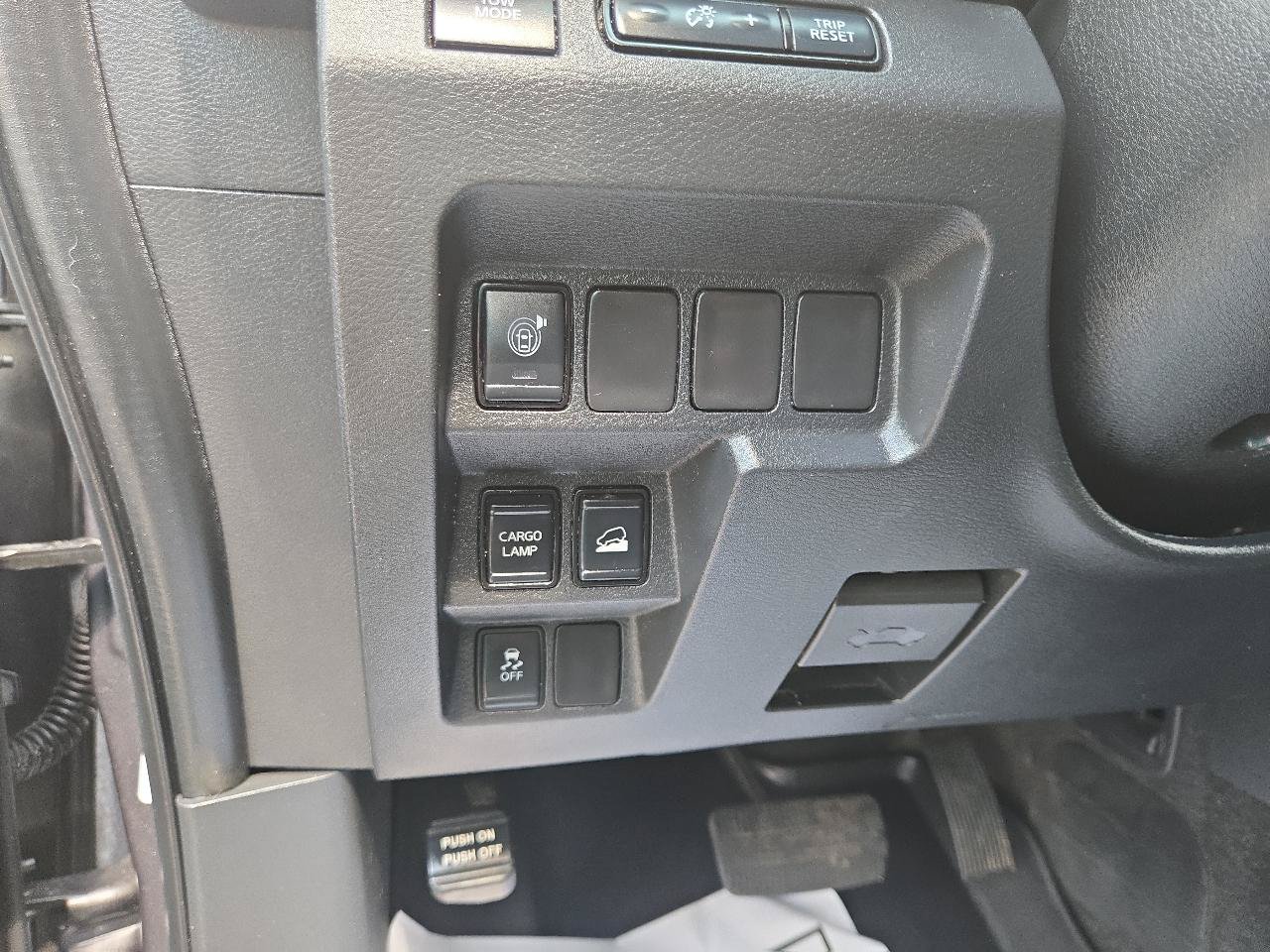 Used 2022 Nissan Frontier S w/ Technology Package AWD/4WD image 11