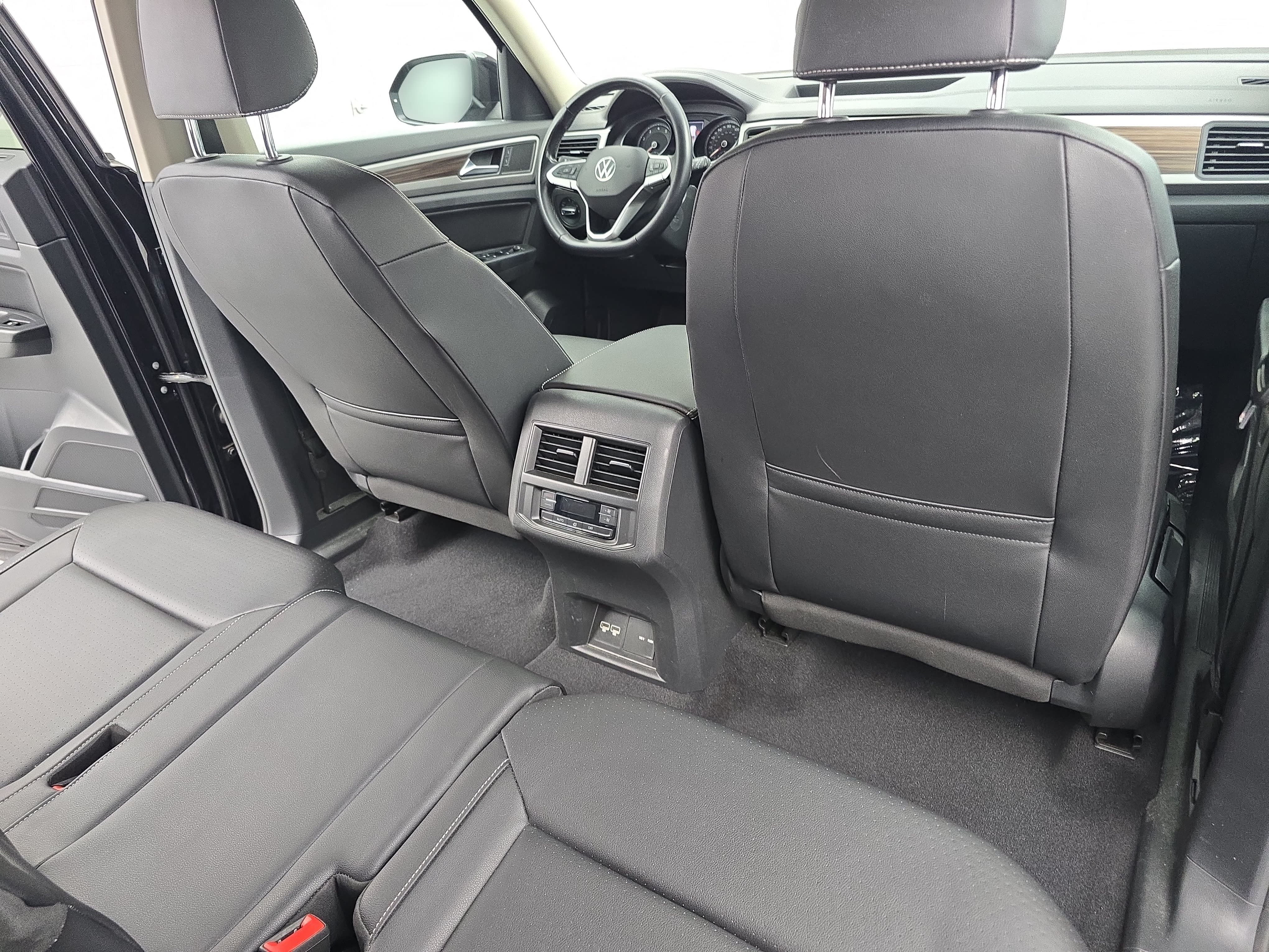 Used 2021 Volkswagen Atlas SE w/ Panoramic Sunroof Package AWD/4WD image 11