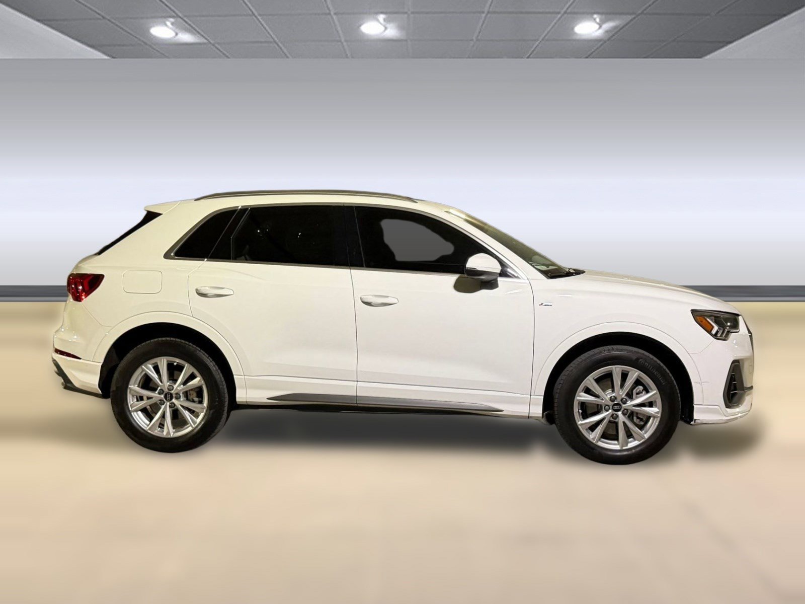 Used 2023 Audi Q3 2.0T Premium w/ Convenience Package AWD/4WD image 8