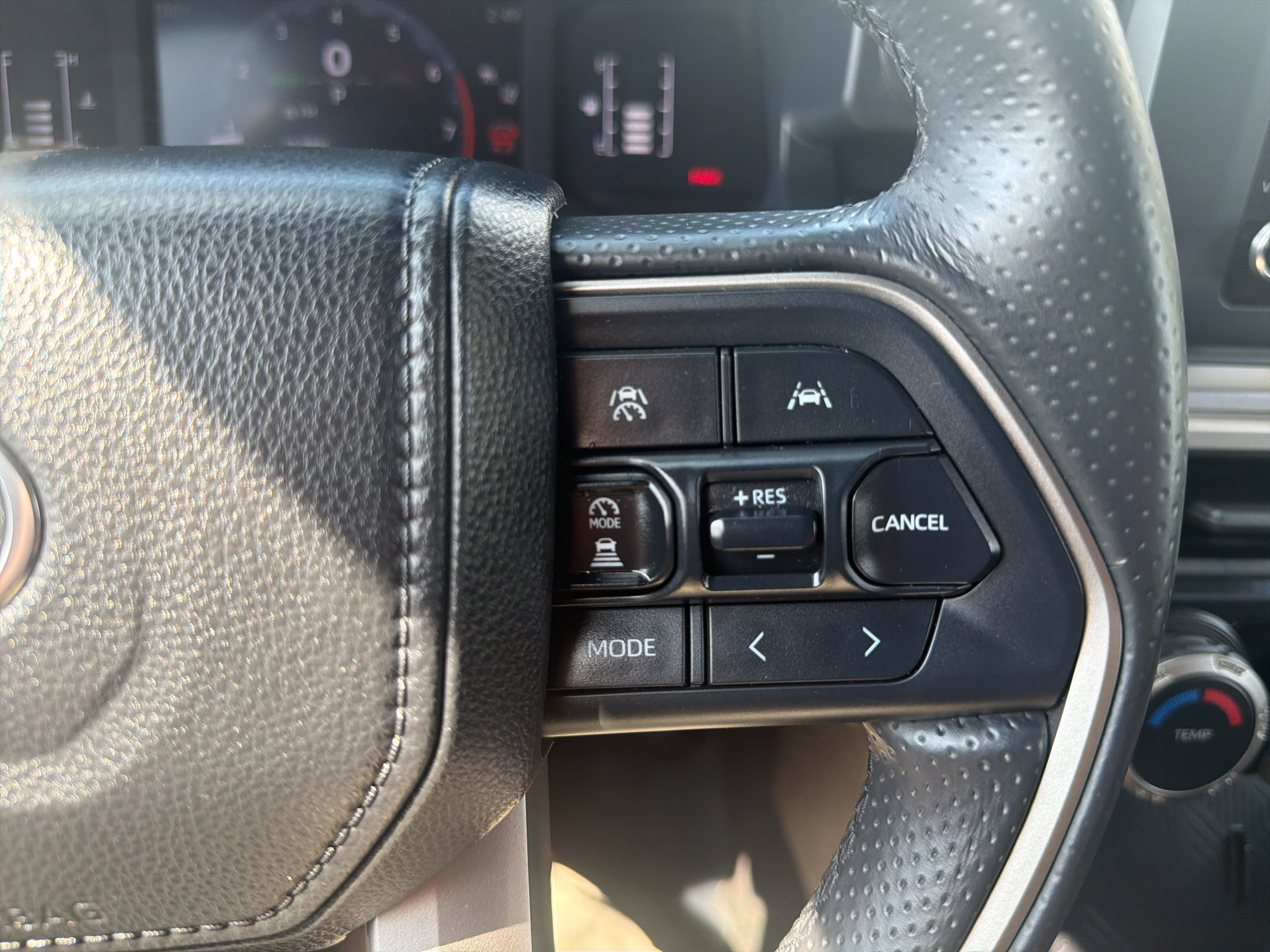 Used 2026 Toyota 4Runner SR5 AWD/4WD image 13