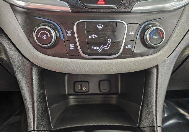 Used 2018 Chevrolet Equinox LS FWD image 26