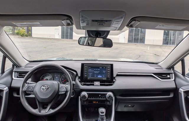 Used 2022 Toyota RAV4 XLE image 17