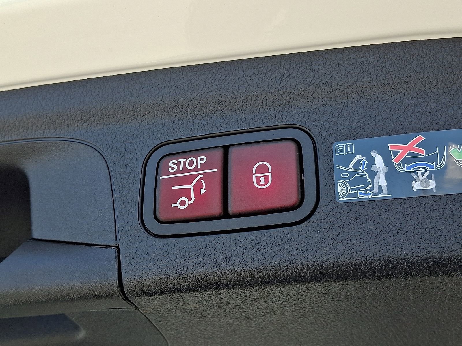 Used 2026 Mercedes-Benz GLE 450 4MATIC image 31