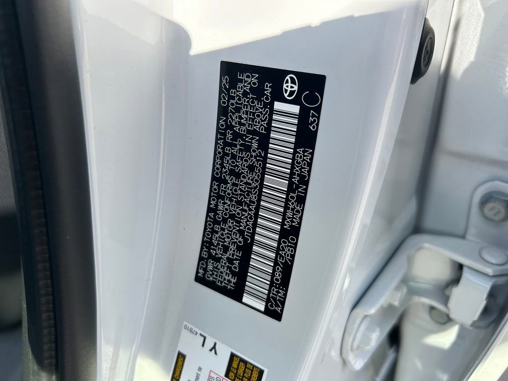Used 2025 Toyota Prius XLE FWD image 10