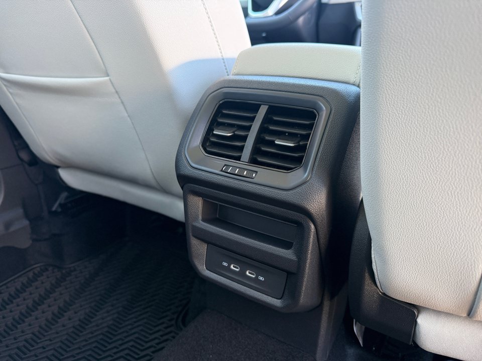 New 2026 Volkswagen Taos SE AWD/4WD image 29