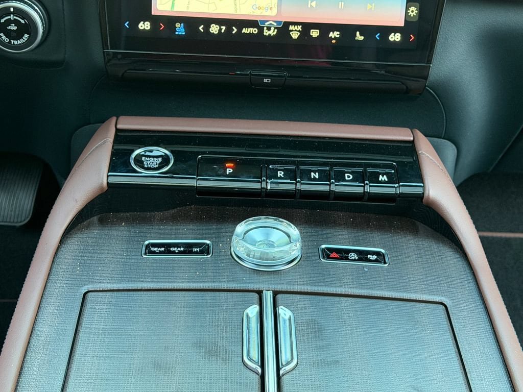 New 2026 Lincoln Navigator Reserve AWD/4WD image 13