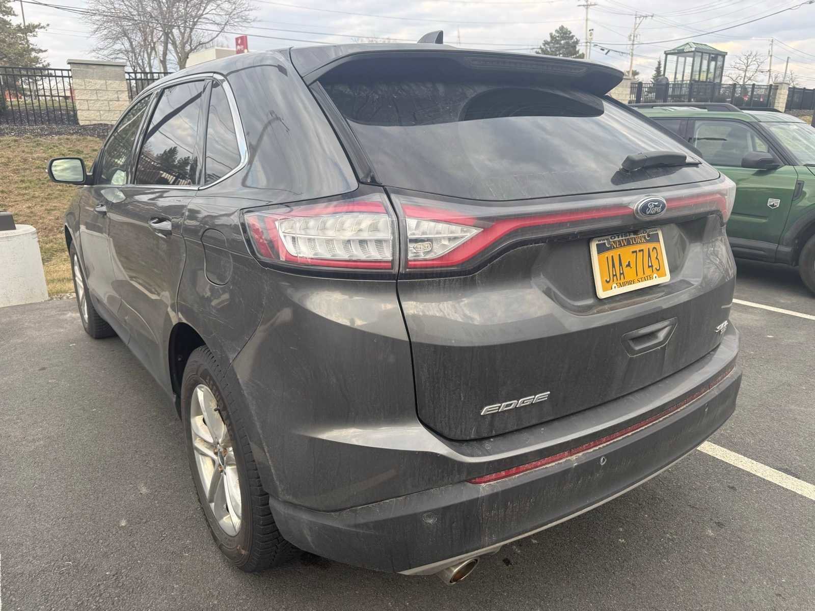 Used 2015 Ford Edge SEL w/ Equipment Group 201A image 3