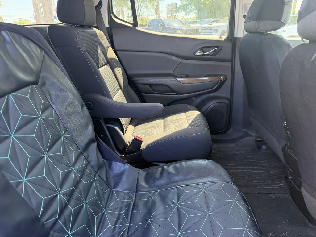 Used 2022 GMC Acadia SLE w/ Driver Convenience Package image 10