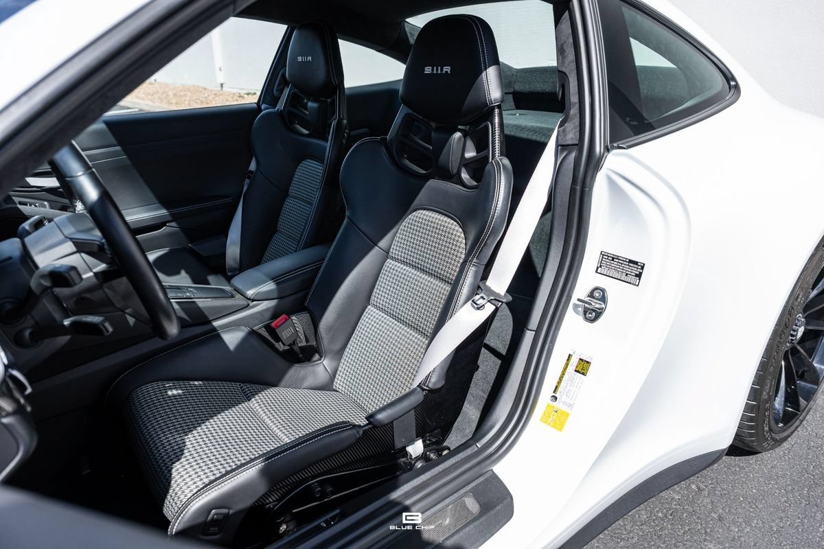 Used 2016 Porsche 911 R RWD image 28