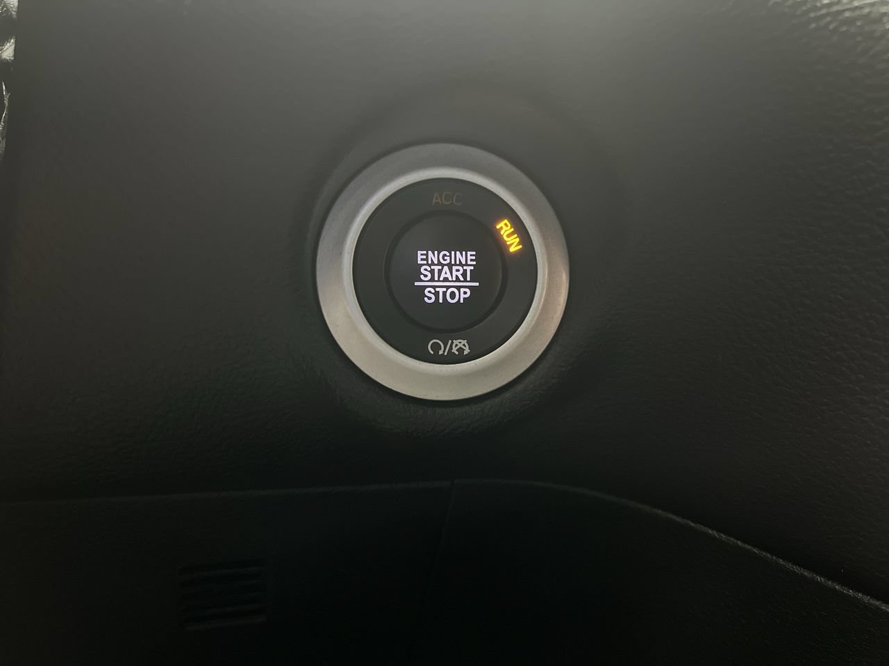 Used 2025 Chrysler Pacifica Select FWD image 21
