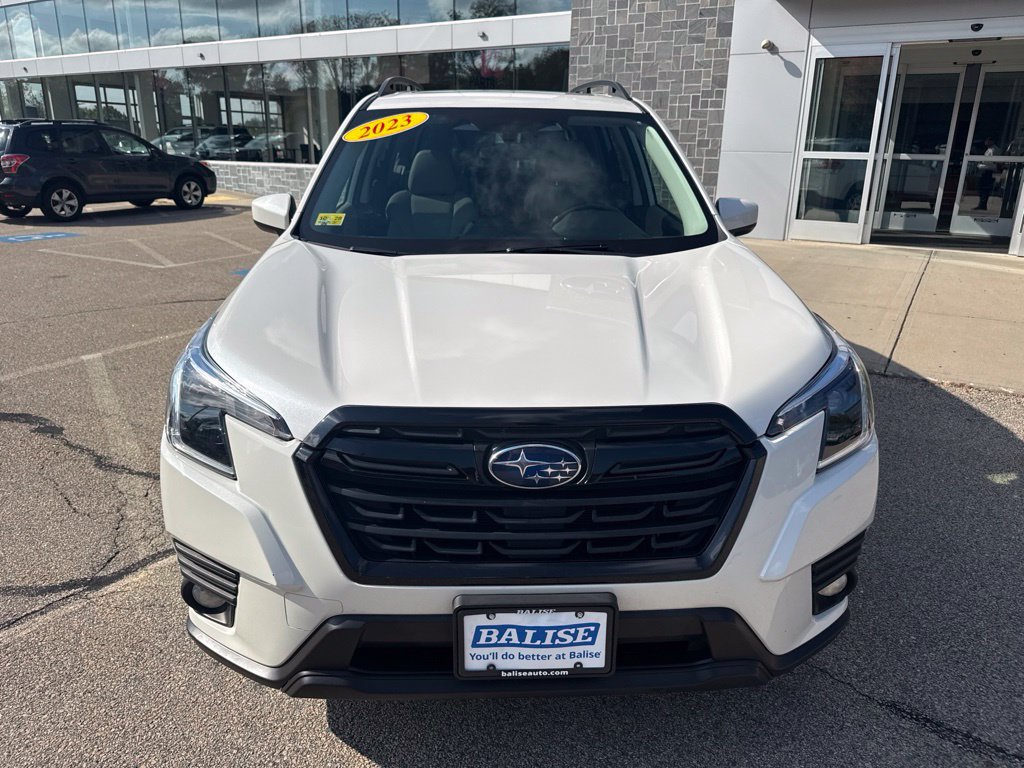 Used 2023 Subaru Forester Premium AWD/4WD image 6