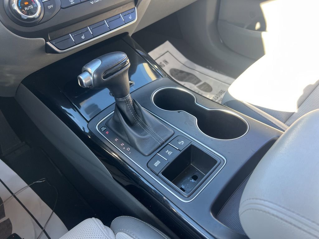 Used 2016 Kia Sorento SX image 19