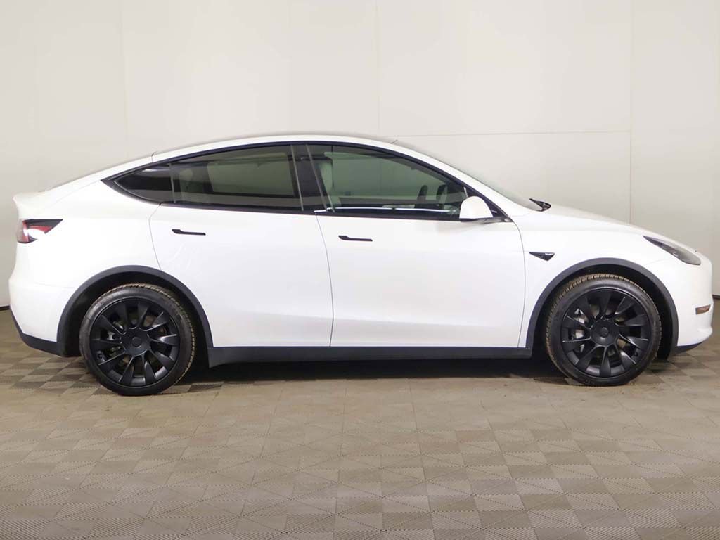 Used 2023 Tesla Model Y Long Range image 18