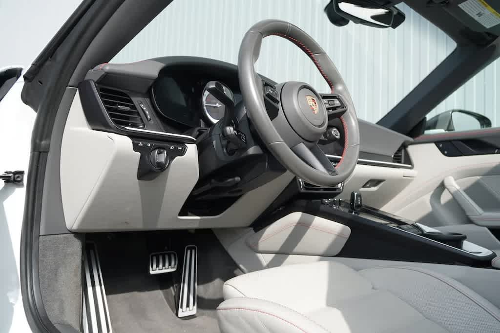 Used 2024 Porsche 911 Targa 4S AWD/4WD image 30