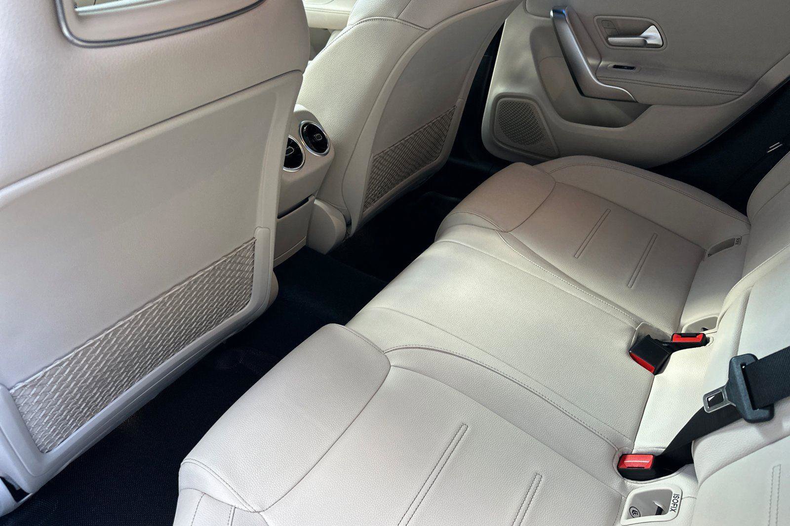 Used 2020 Mercedes-Benz CLA 250 image 8