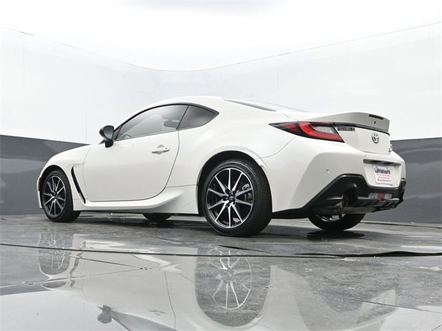 Used 2024 Toyota GR86 image 23