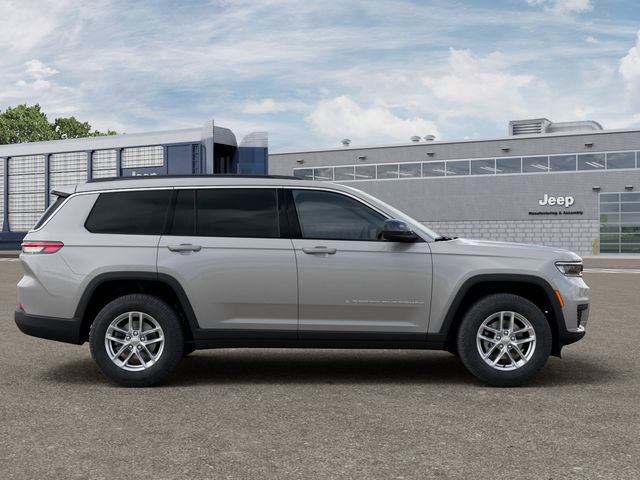 New 2026 Jeep Grand Cherokee L Laredo image 4