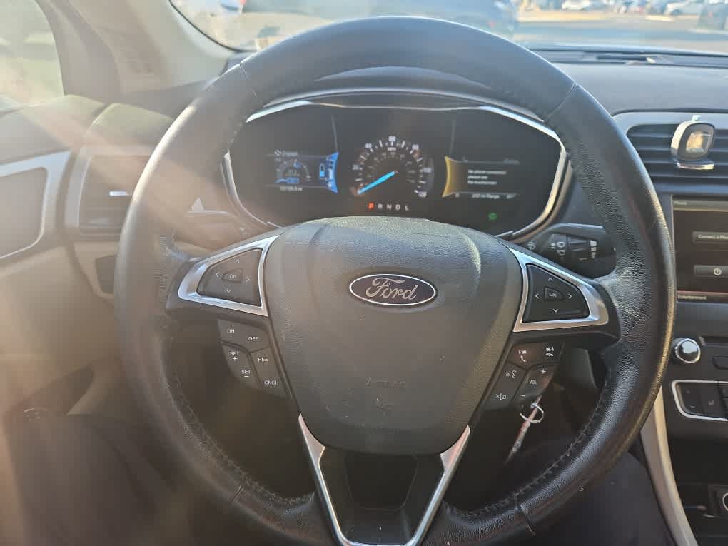 Used 2016 Ford Fusion Energi SE FWD image 15