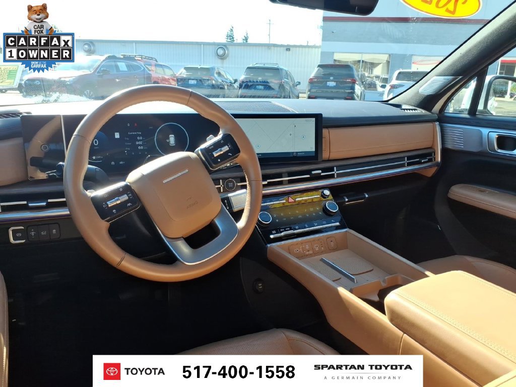 Used 2025 Hyundai Santa Fe Limited AWD/4WD image 13
