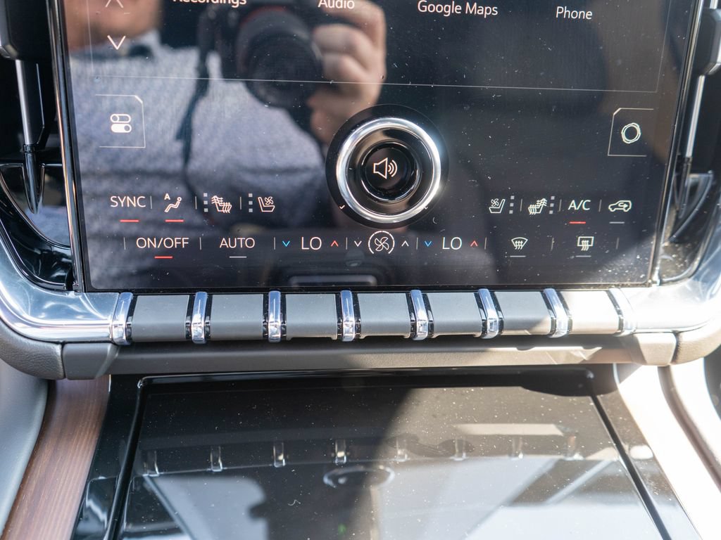New 2026 GMC Yukon XL Denali w/ Advanced Technology Package AWD/4WD image 24