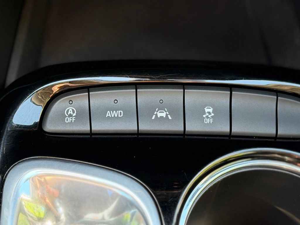 Used 2021 Buick Encore GX Select AWD/4WD image 18