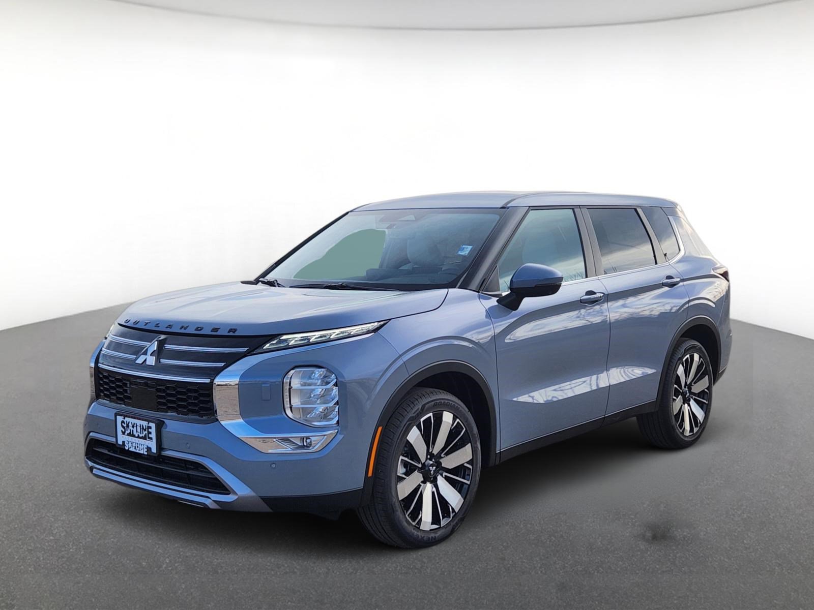 New 2026 Mitsubishi Outlander SE image 2