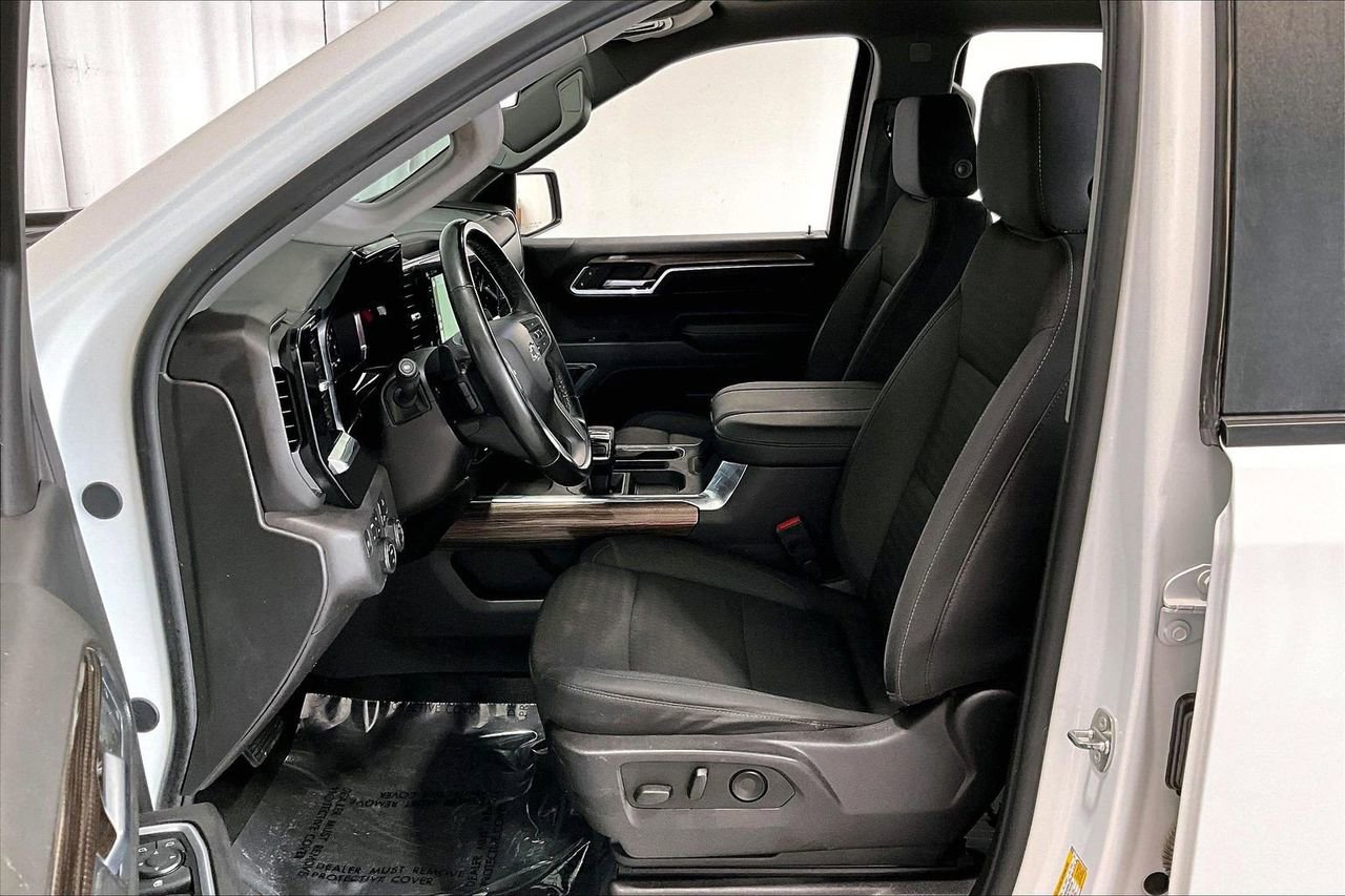 Used 2024 Chevrolet Silverado 1500 LT Trail Boss w/ Protection Package AWD/4WD image 18