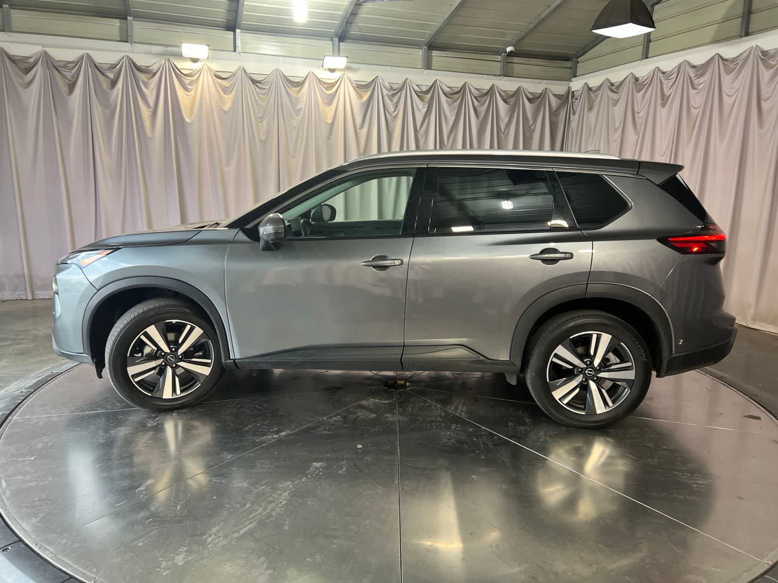Used 2026 Nissan Rogue SL AWD/4WD image 8